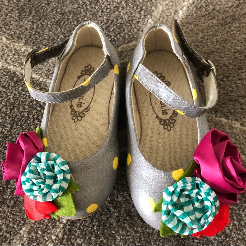 Joy Folie Joyfolie Boutique shoes size 5 “Molly”